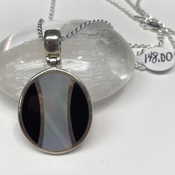 STERLING SILVER BLACK ONYX & MOP PENDANT 148 NWT - Picture 5 of 7